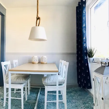 Sonniges Fischer-huus Am Deich Holiday home